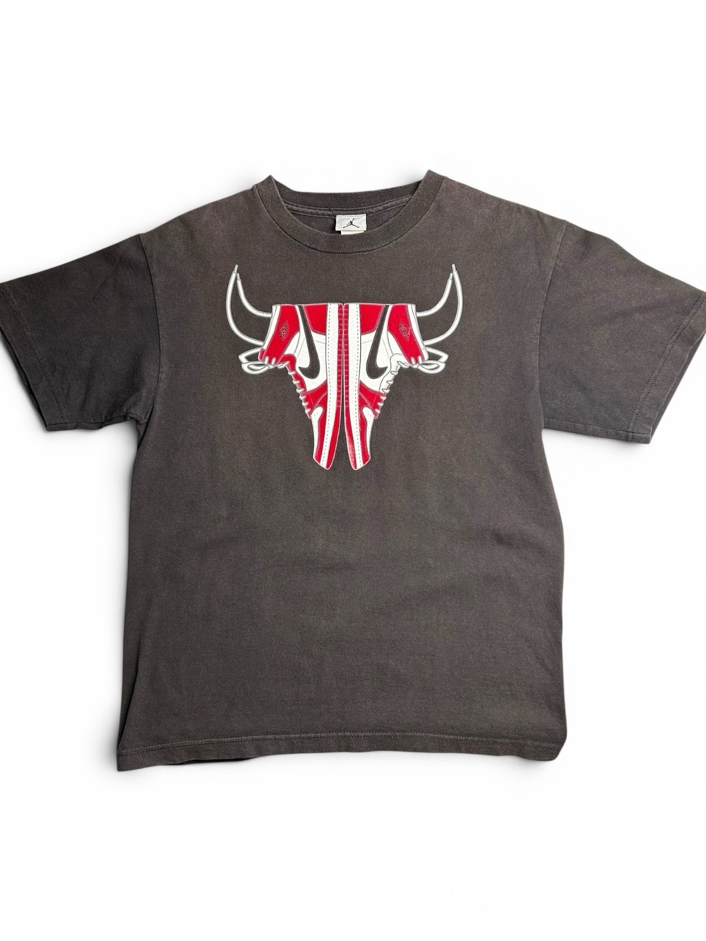 Nike Air Jordan Sneaker Bull Graphic T-Shirt Youth XL Black Y2K